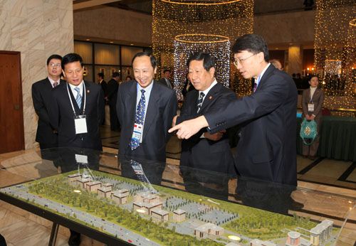 发改委主任张平视察格林伍德展台